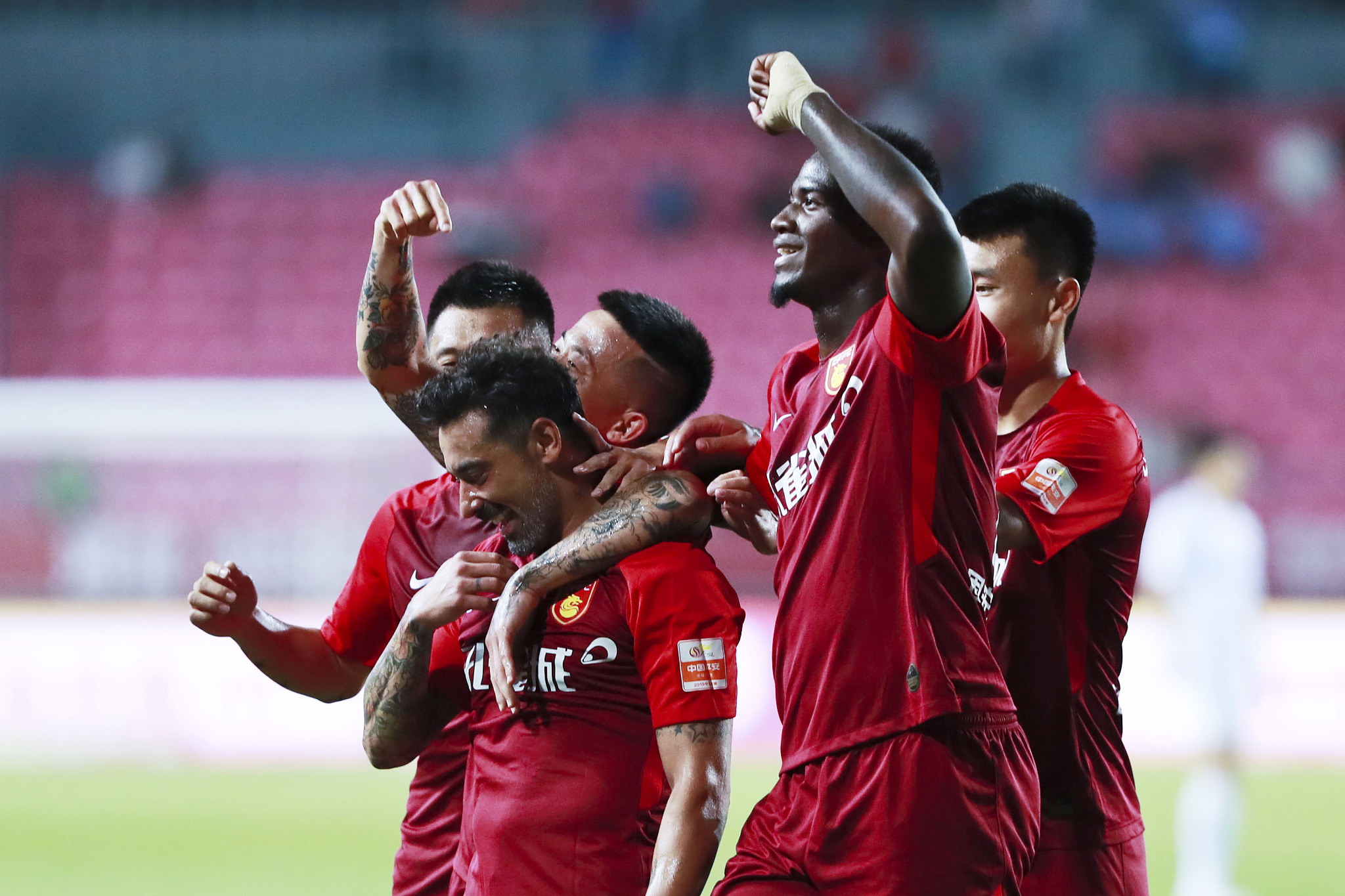 击闻名于世 击闻名于世